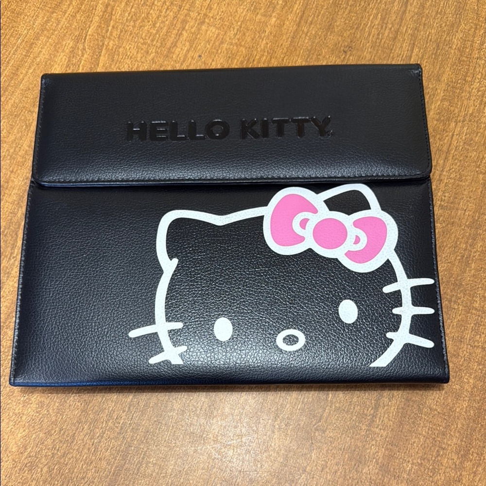 Hello Kitty iPad 2/3 Case W- Bluetooth keyboard